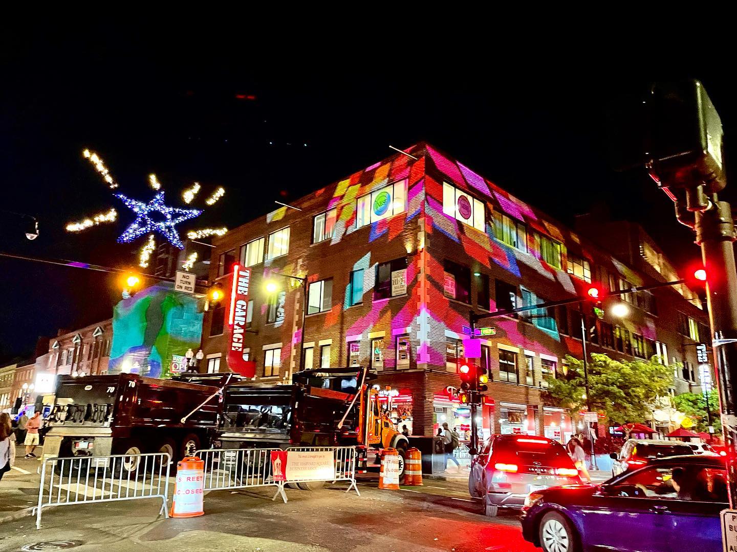 Caught some pretty cool stuff happening in Harvard Square last weekend… and on the side of the Garage no less! Illuminations and installations by @illuminus 